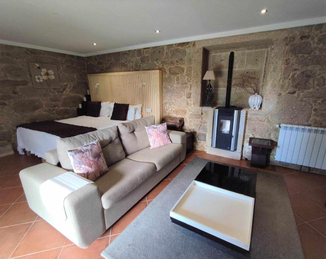 Casas Casal Do Carvalhal - Agroturismo Амарес Екстериор снимка